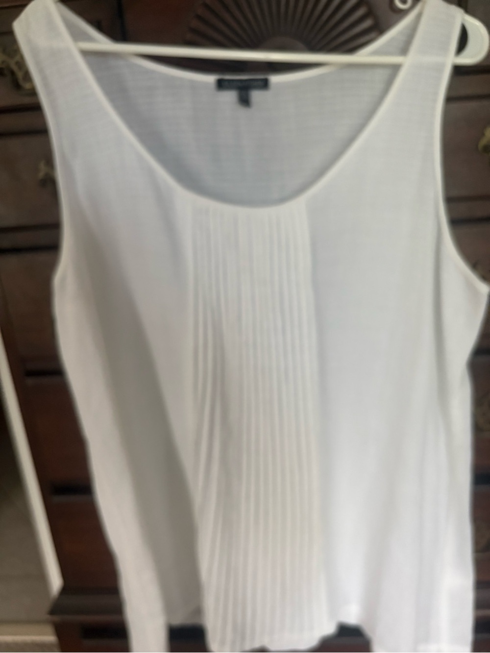 Eileen Fisher White Sleeveless Pintuck Front Tank